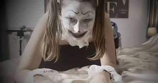 la clown se fait lecher