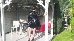 Mature MILF in seamed nylons takes blacked and creampied