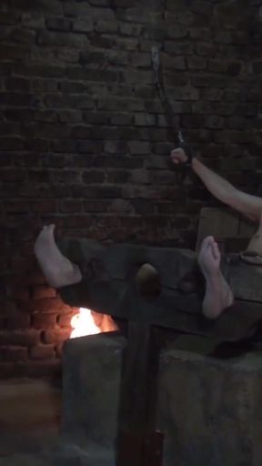 Must-share moment from &quot;CRUEL REELL - DIABOLISCHES FUSSSYNDROM&quot;