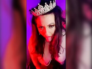 HOmewrecking BBW Chick SanDiego8383 bdegs fotr her married lover's ramrod