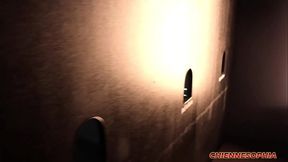 les Allemands !!!!! bais&eacute_ dans le Glory Hole et ensuite me pisse dessus dans ...