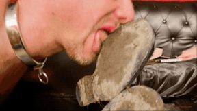 M V C - LEATHER DRESSED MUDDY BOOTS LICKING - Mobile Version