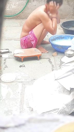 Thrilling moment from &quot;Saw stepsister bathing in the open, stepsister looked very hot&quot;