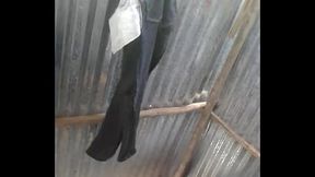 ca sỉ Minh vương h&eacute_ l&ocirc_ h&agrave_ng trong nh&agrave_ rieng