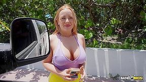 Chubby Profesional Blonde