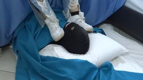 MARY DURAN FOOT AND SOCKS DOMINATING MALE SLAVE