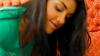 Sizzling Latin Cutie Leah Jaye Squeezes in A, Petite Princess Bottom