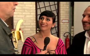 Fake Tits, Bodybuilder Friend, Banana