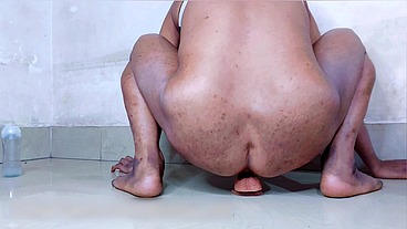 Small penis shemale fuck and anal orgasm