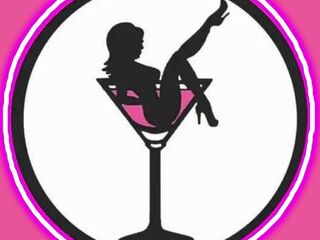 kinks and cocktails: Submission turns into primal vagina worship