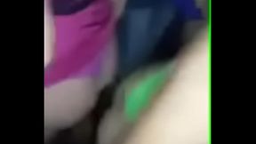 2 turras perreando en tanga en el boliche