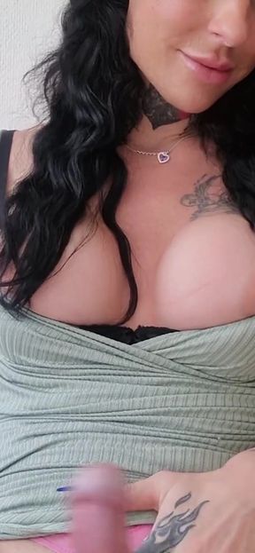 Where would you put your lips first?