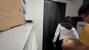 me quiere follar mi companero de trabajo y cogemos bien rico