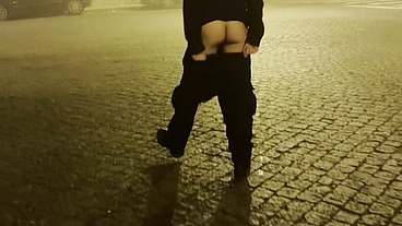compilation of amateur boys flashing their ass in the street