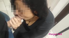 I Fix Her Washing Machine and the Lady Pays Me with a Great Blowjob. Housewife MILF