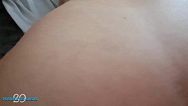 Coroa rabuda fica de quatro entra na vara.