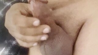 Exploring the pleasure of an orgasmic big cock