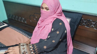 Bro tumbuk pantat ketat dia sehingga dia orgasme liar kemudian dia menghisap dia off