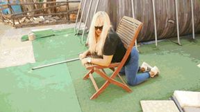 Did she manage to get out? AVI(1920x1080)FHD