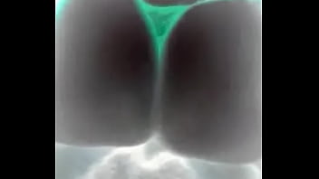 Madura culona montando como diosa