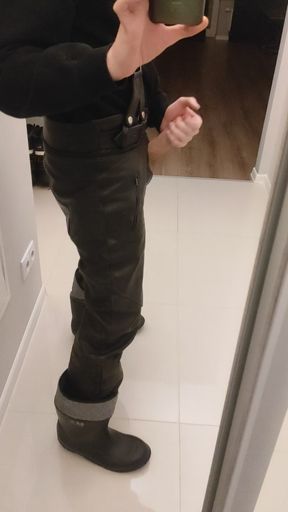 Gay Army Men Fuck. I'm in Rubber Boots and Leather Pants