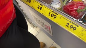 Extreme Risky Handjob in Supermarket an Wiped Cum on Product:p!