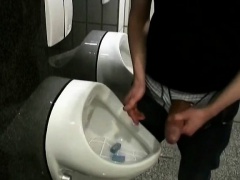 Selfsuck and Cumshot in Public Toilet!