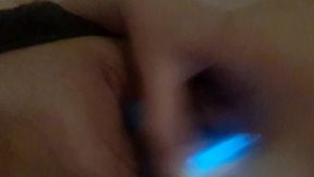 mes cheris, qui veux se branler sur ma video ? si tu veux me voir de tres ...