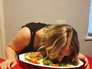 Salad needs a dressing...I got an idea!