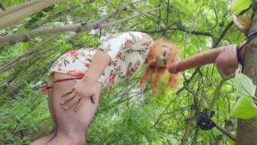 disfrutando con mi culo en el bosque lujurioso