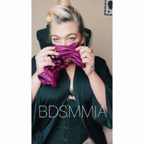 Leather glove love with BDSMMIA