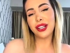 Big boob brunette masturbates on webcam