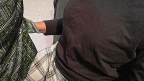 Came Home From Work, the Neighbor Asked to Be Satisfied.