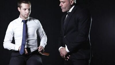 Manuel Skye & Benjamin Blue are shagging in this hot video