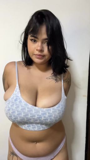 Curvy woman shows off her body in a sultry solo scene