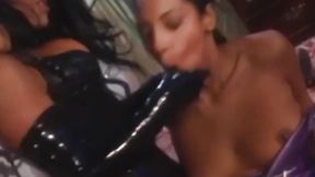 PussyCatsLatex com - BDSM brunette ebony babe's pussy&#x270C; drilled with dildo
