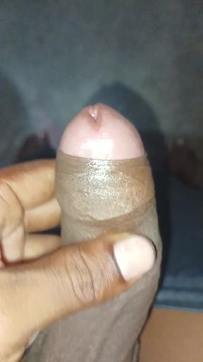 Tamil boy masterbathing close video oil massage   Clip 1
