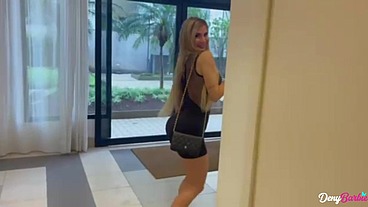 Milf gostosa fazendo anal no banho - www.denybarbie.com.br