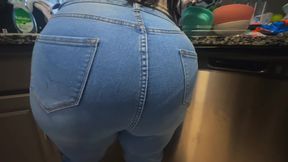 Big Booty in Jeans Fetish