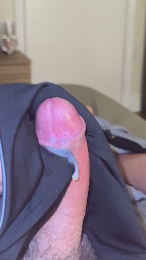 Jerking off to stepdaughters gym shorts