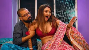 Indian daughter-in-law gets fucked by her father-in-law during food delivery