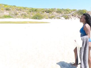 Golden Sands -Secret Glances. ,Large booty Black Hotwife gets drilled at the beach at first glance
