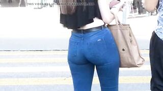 women into Jeans with Huge BUTT 8
