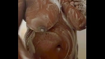 Ebony Milf Yuki-Senpai'_s Shower Seduction (KuroYukiExperience)