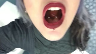 Vore - Open Throat Swallowing Grapes WHOLE
