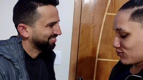 sapatao nao tinha meus dolares deu a buceta pra pagar a divida sentou gostoso na minha pica sentou com gostoso