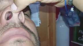 Detalles íntimos de su nariz: formas, pelitos y interior.