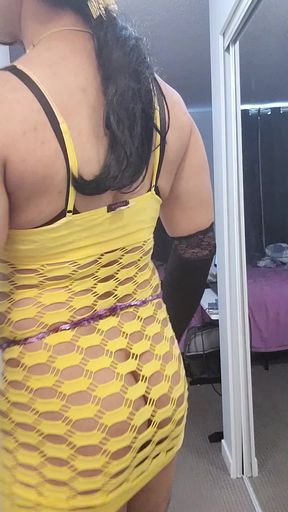 Amateur Indian CD Sissy Susi crossdresser in yellow fishnet lingerie