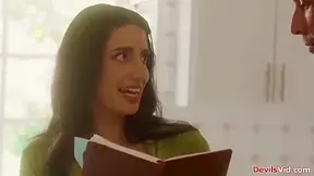 Sarah Arabic - Youre Not Just Gonna Suck My Tits Without Fucking My Pussy