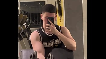 FUDENDO COM O COLEGA DA ACADEMIA